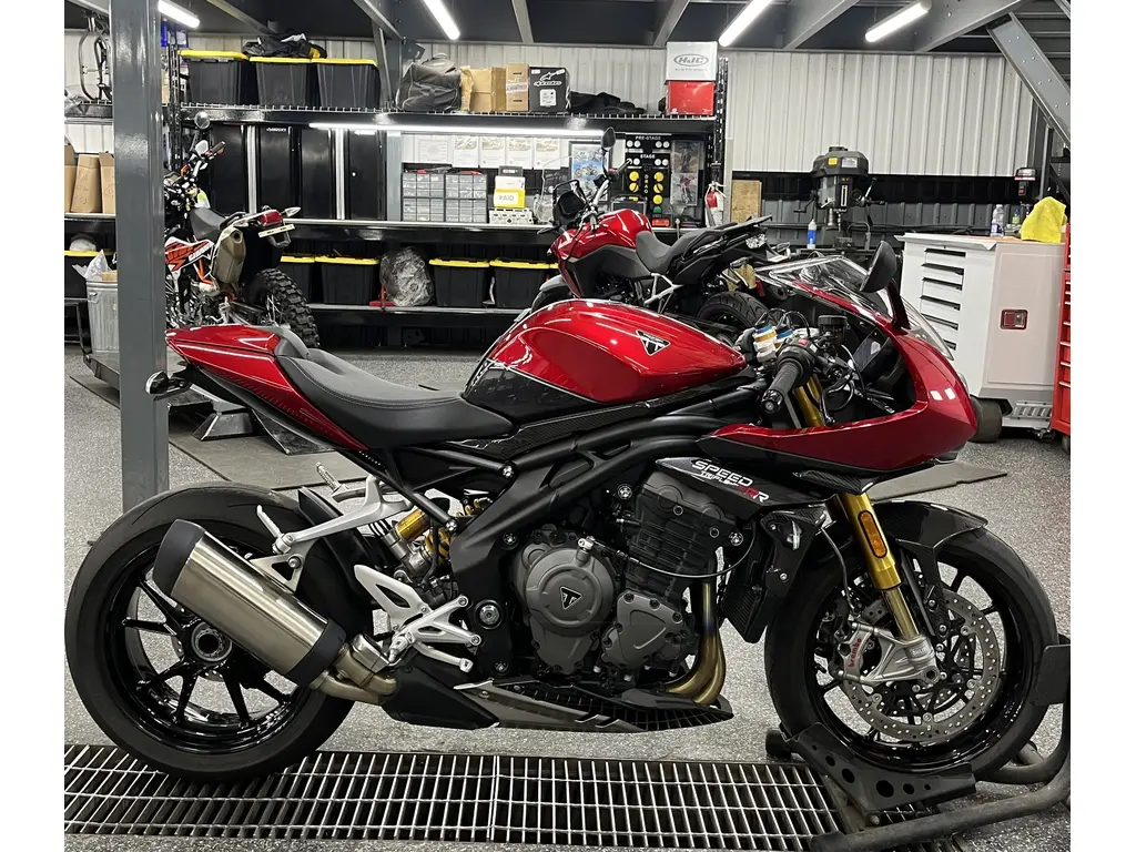 2023 Triumph SPEED TRIPPLE 1200 RR