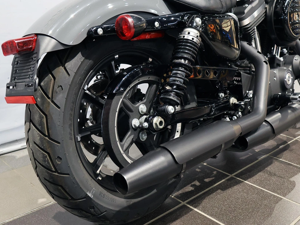 Harley-davidson Sportster Iron 883 Xl883n 2022 alt