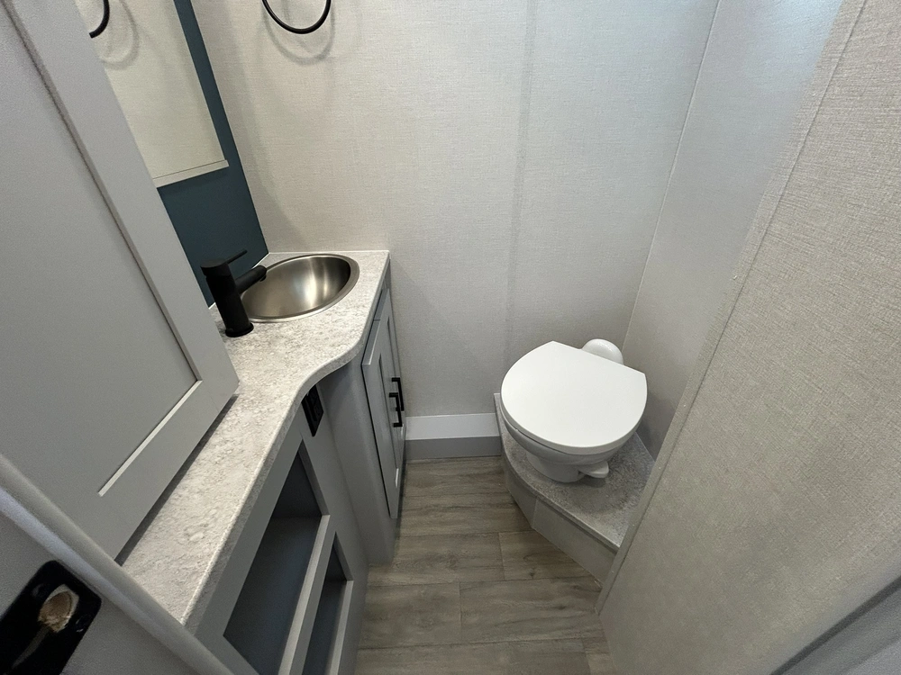 Coachmen Pursuit 27xpsf 2025 alt