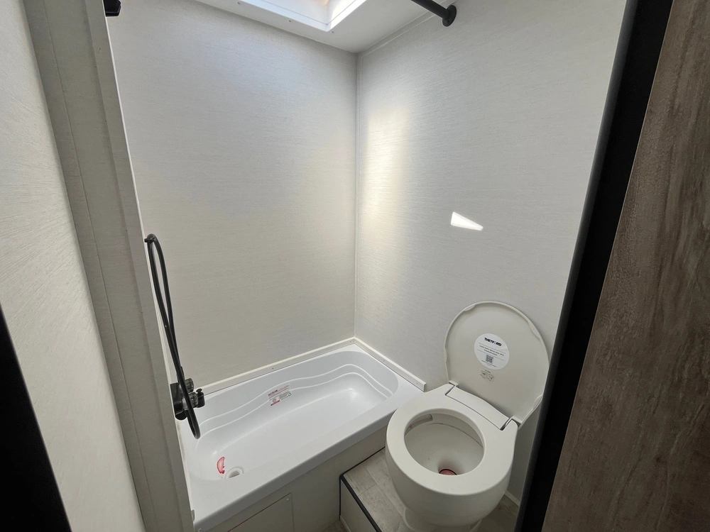 2025 Gulf Stream 248bh Ameri-lite Travel Trailer alt