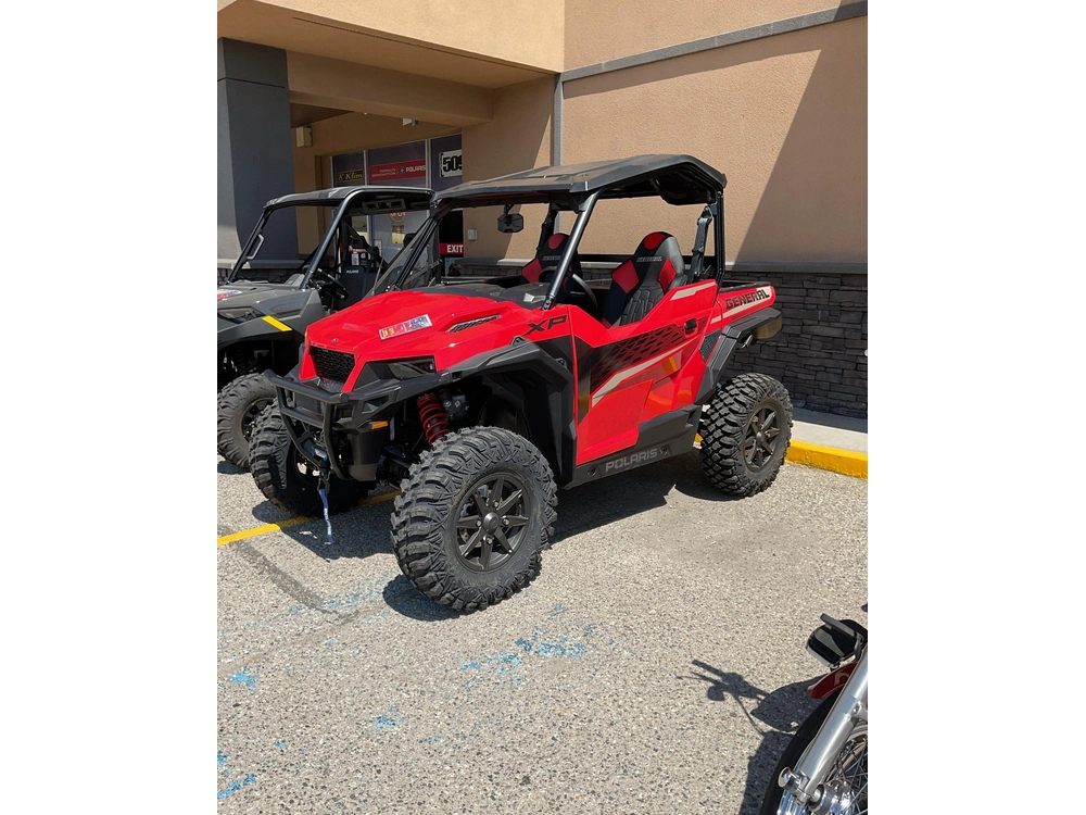 2025 Polaris General Xp 1000 Ultimate - Indy Red Ultimate alt