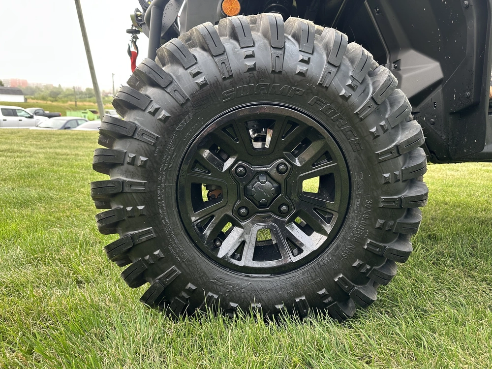 2025 Can-am Commander Xmr 1000r alt