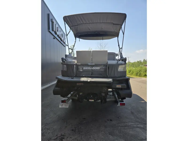2023 Sea-Doo Switch Cruise 18 DEMO