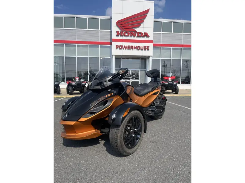 2011 Can-Am Spyder RSS