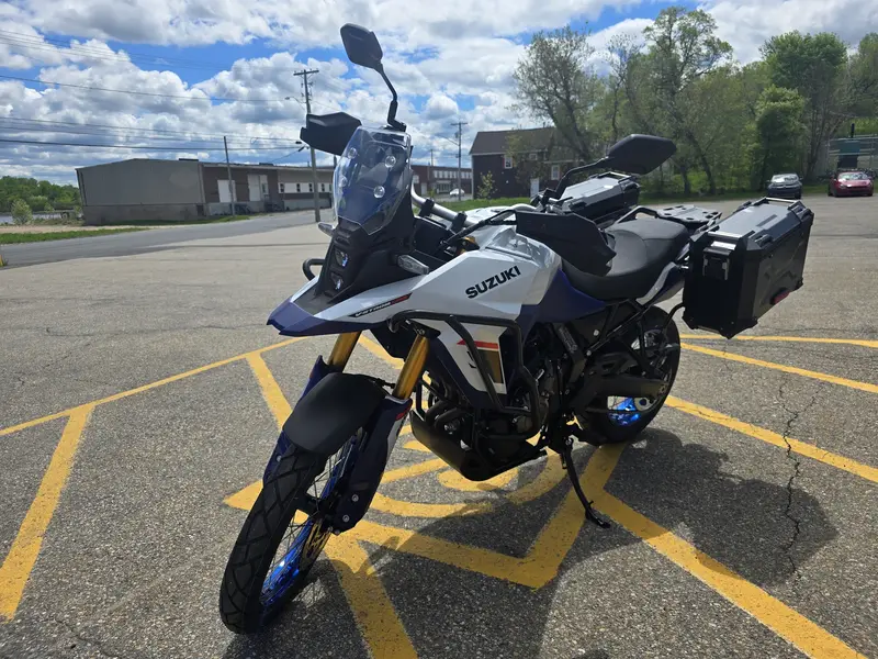 2025 Suzuki V-STROM 800DE thumbnail 9