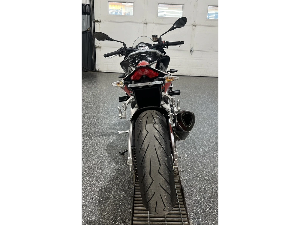 Aprilia Tuono 1100 2016 alt