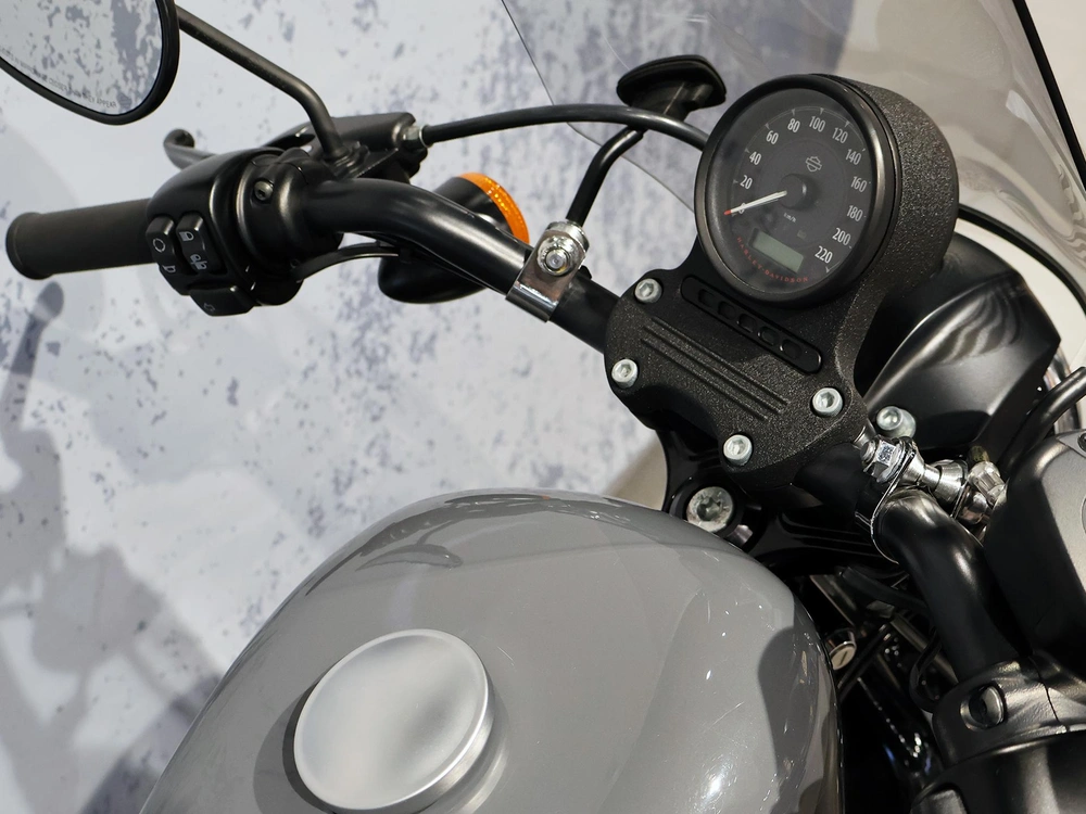 Harley-davidson Sportster Iron 883 Xl883n 2022 alt