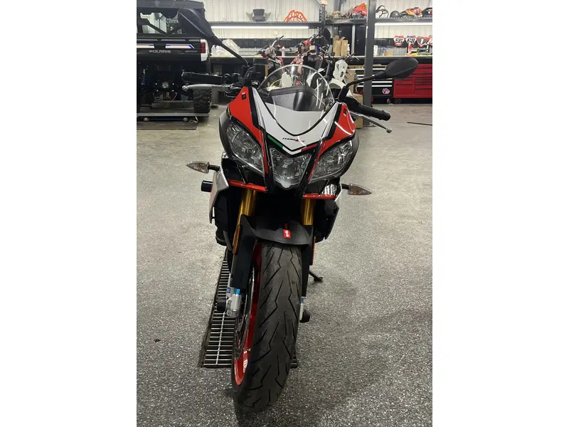 2016 Aprilia TUONO 1100