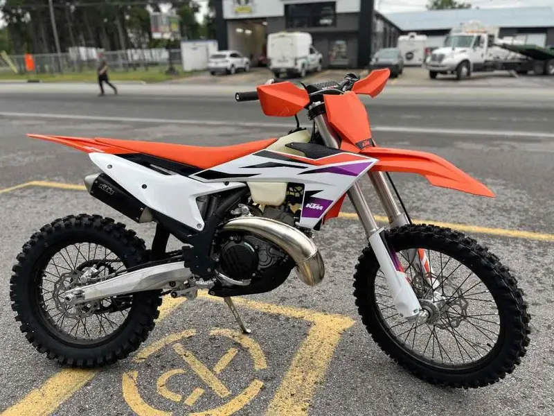 2024 KTM 250 XC thumbnail 4