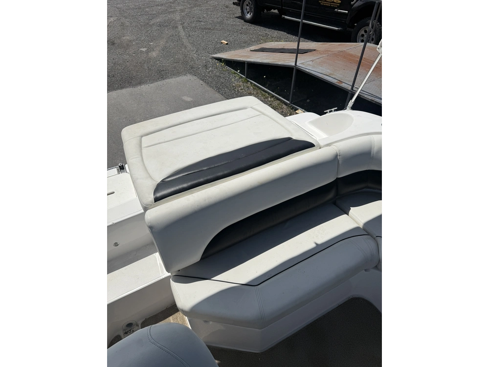2015 Hurricane 187 Sundeck + Trailer