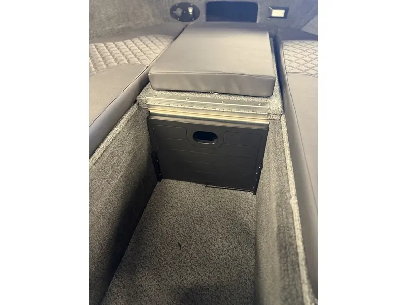 Legend 18 XT + 90 ELPT 4S Merc & Trailer pkg 2026