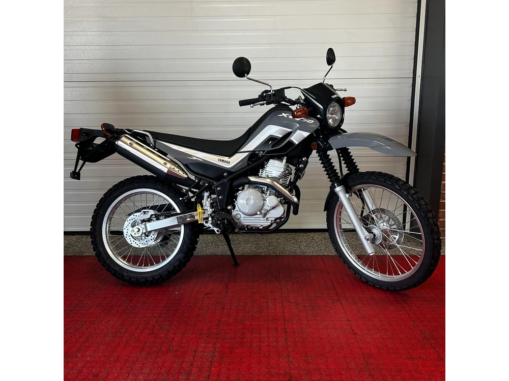 2025 Yamaha Xt250 alt