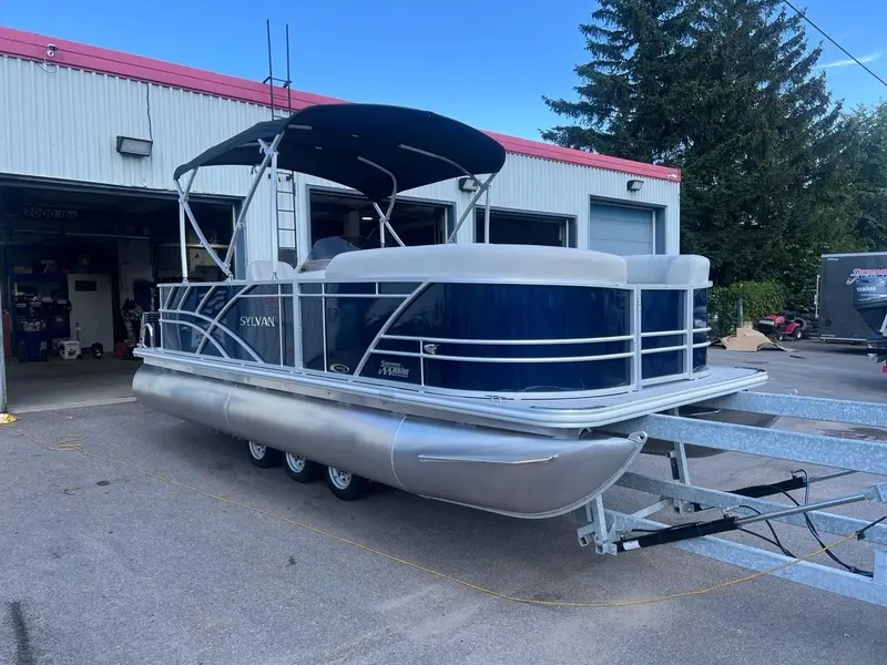 Sylvan MIRAGE 820 PARTY FISH 2026