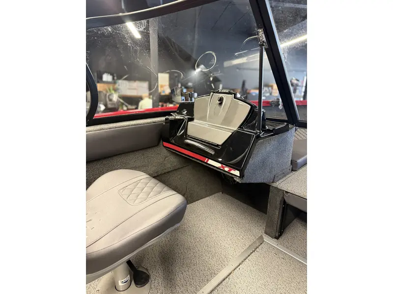 Legend 18 XT + 90 ELPT 4S Merc & Trailer pkg 2026