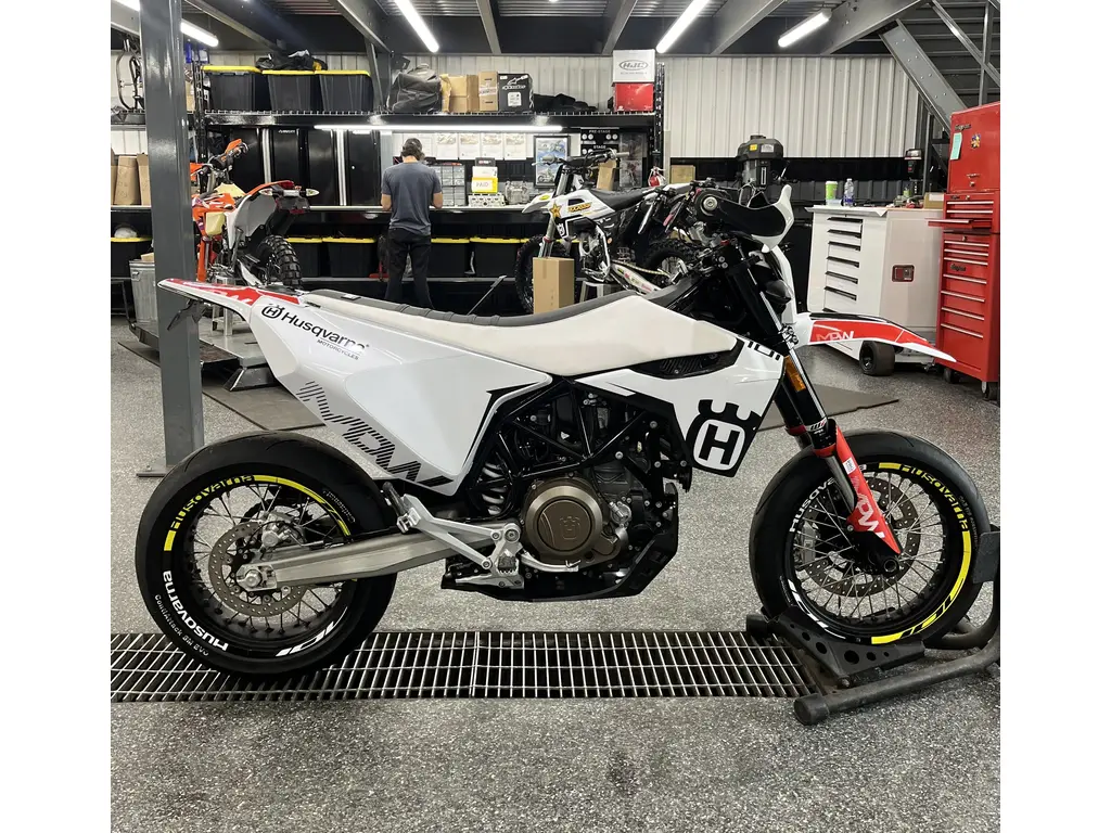 2021 Husqvarna 701 SM