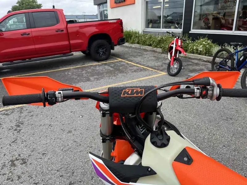 2024 KTM 250 XC thumbnail 8