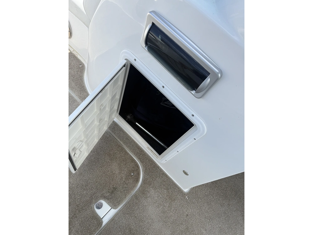 2015 Hurricane 187 Sundeck + Trailer