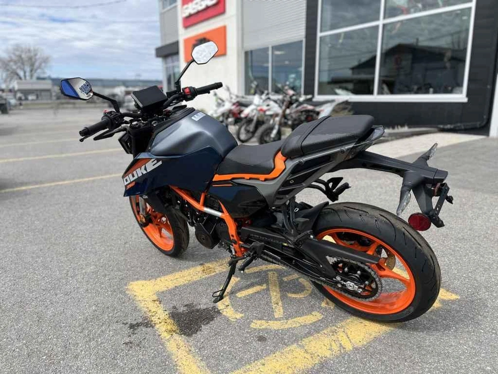 Ktm 390 Duke 2024 alt