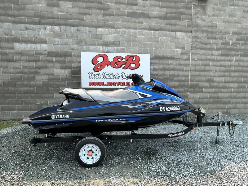 2018 Yamaha VX DELUXE