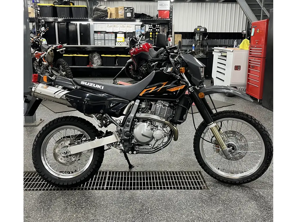 2025 Suzuki DR650SE 