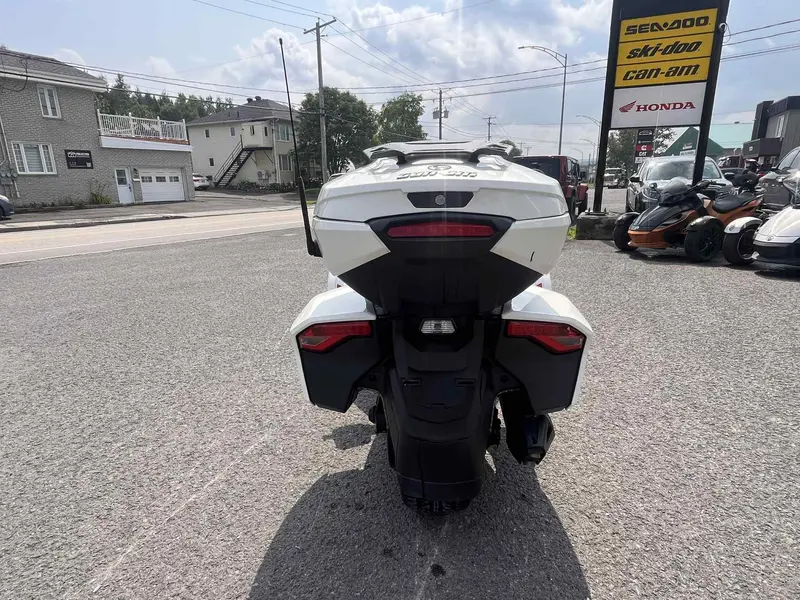 2017 Can-Am F3 LIMITED