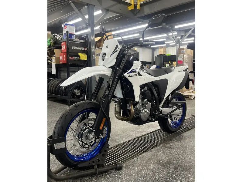 2025 Suzuki DR-Z4SM thumbnail 6
