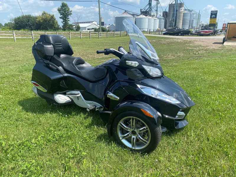 2010 Can-Am SPYDER RT-S SE5 thumbnail 3