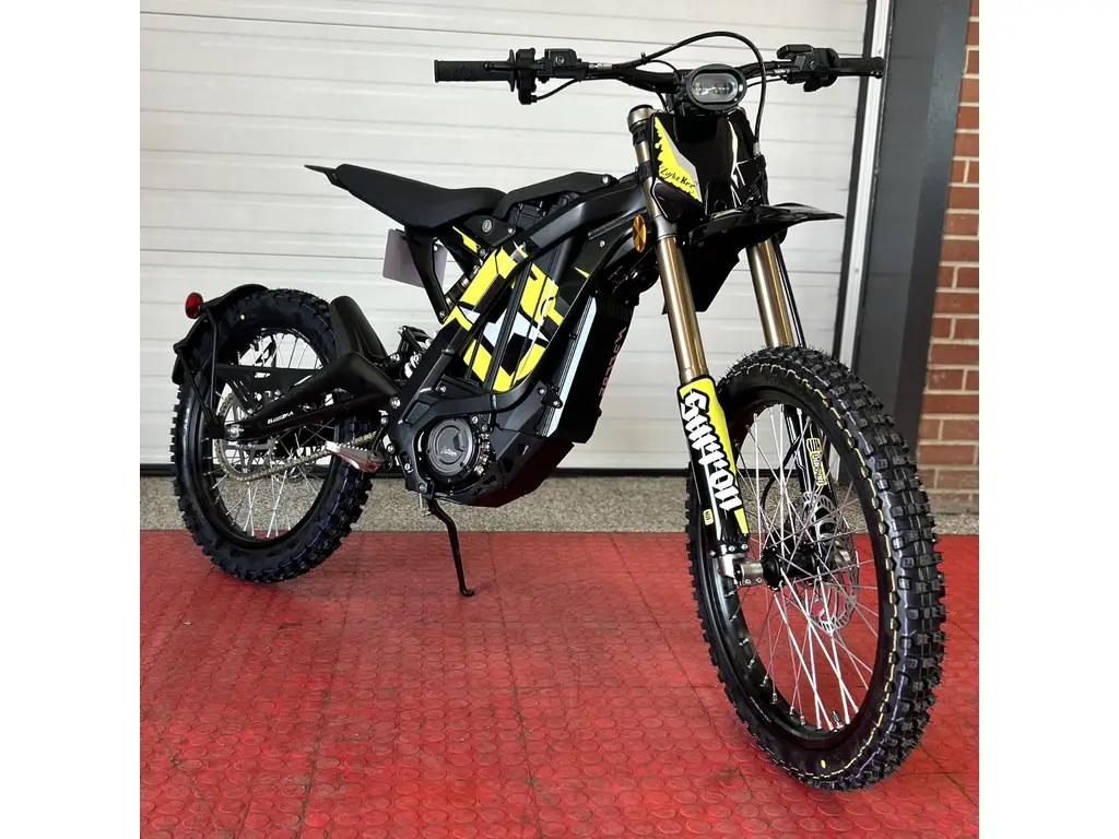 2025 Surron LIGHT BEE X BLACK 