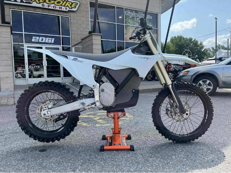 Stark Future Varg Mx 2023 alt