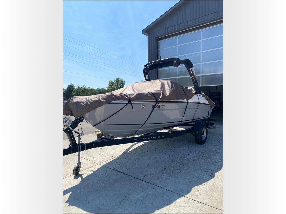 2022 Bayliner Vr4 alt