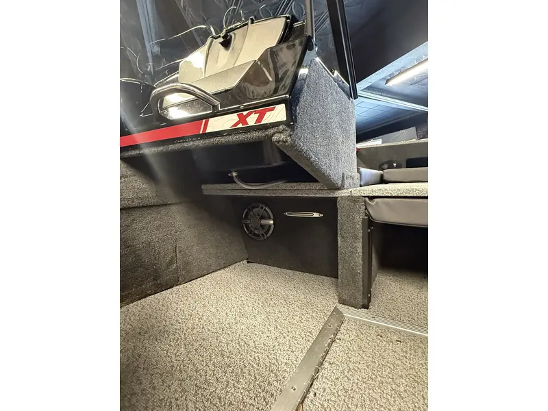 Legend 18 XT + 90 ELPT 4S Merc & Trailer pkg 2026