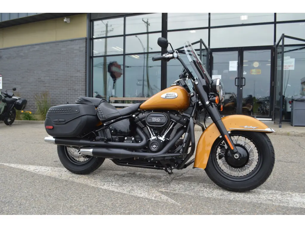 Harley-Davidson FLHCS 2023 - HERITAGE CLASSIC 114