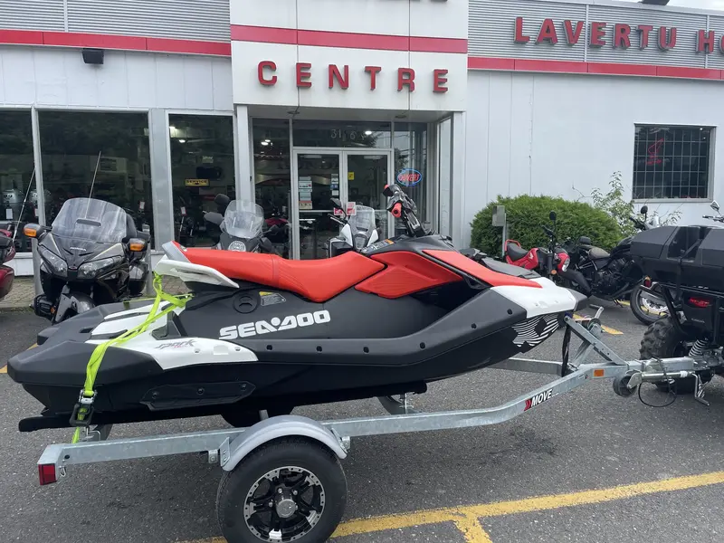 2025 SEA-DOO SPARK TRIXX 3 PLACES