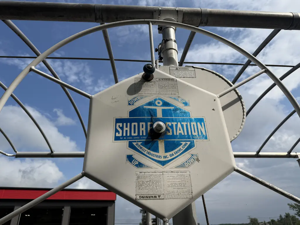 1995 SHORESTATION 3000LBS