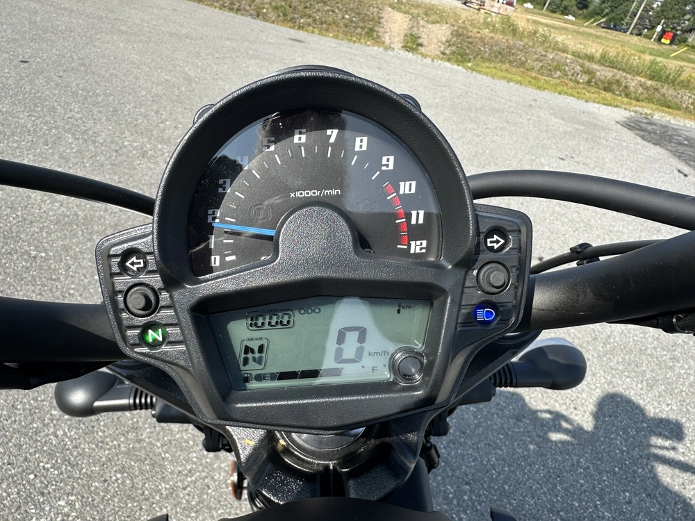 2025 Kawasaki Vulcan S alt