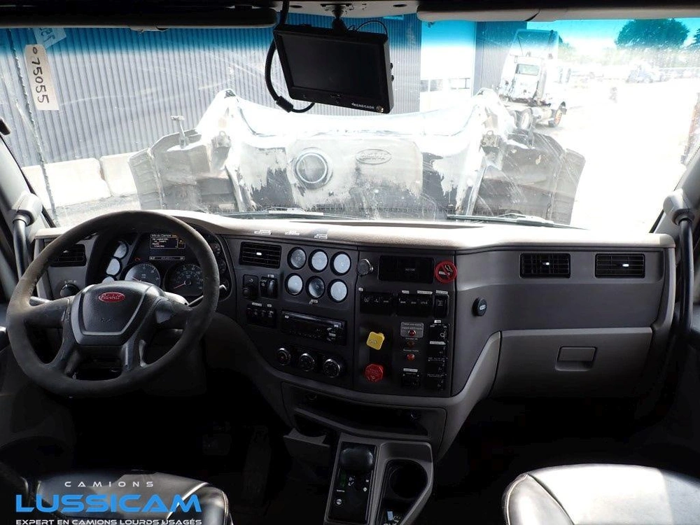2015 Peterbilt 567