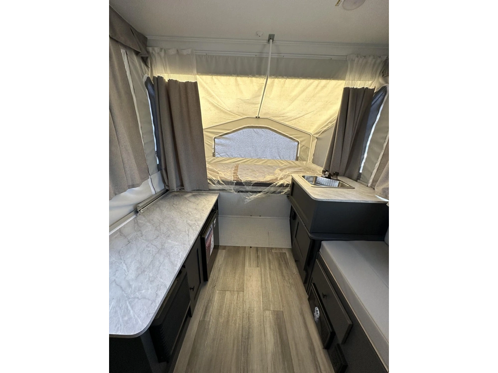 2025 Forest River Rockwood Freedom 1640lt alt