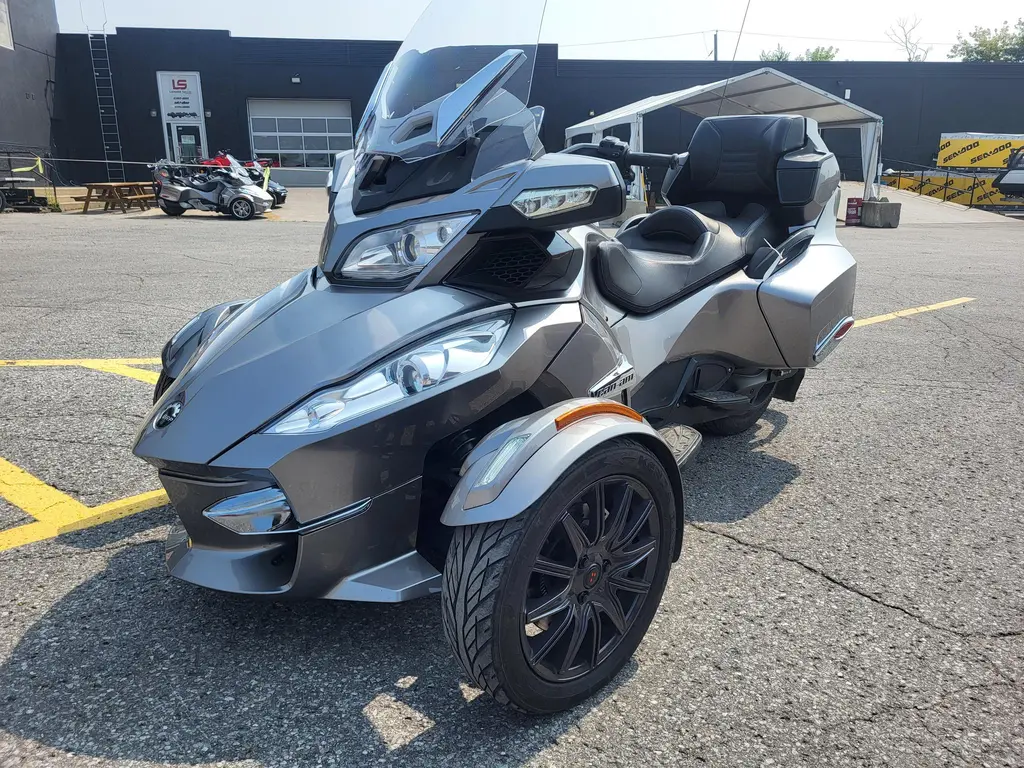 2013 Can-Am SPYDER RT-S