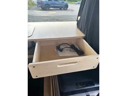 Autre Van Life Dodge Caravan 2013 alt