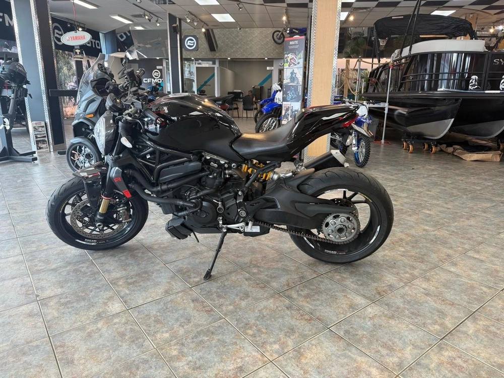 Ducati Monster 1200r 2017 alt