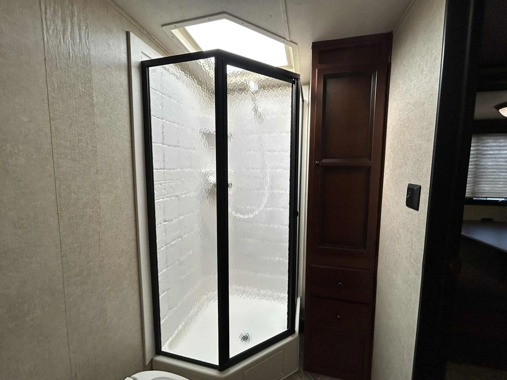 2015 Palomino Solaire 263rb alt