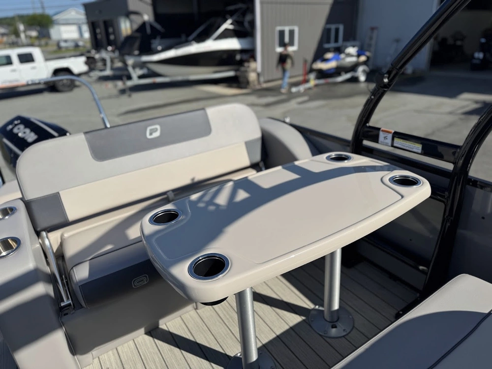 2025 Princecraft Quorum 23rl alt