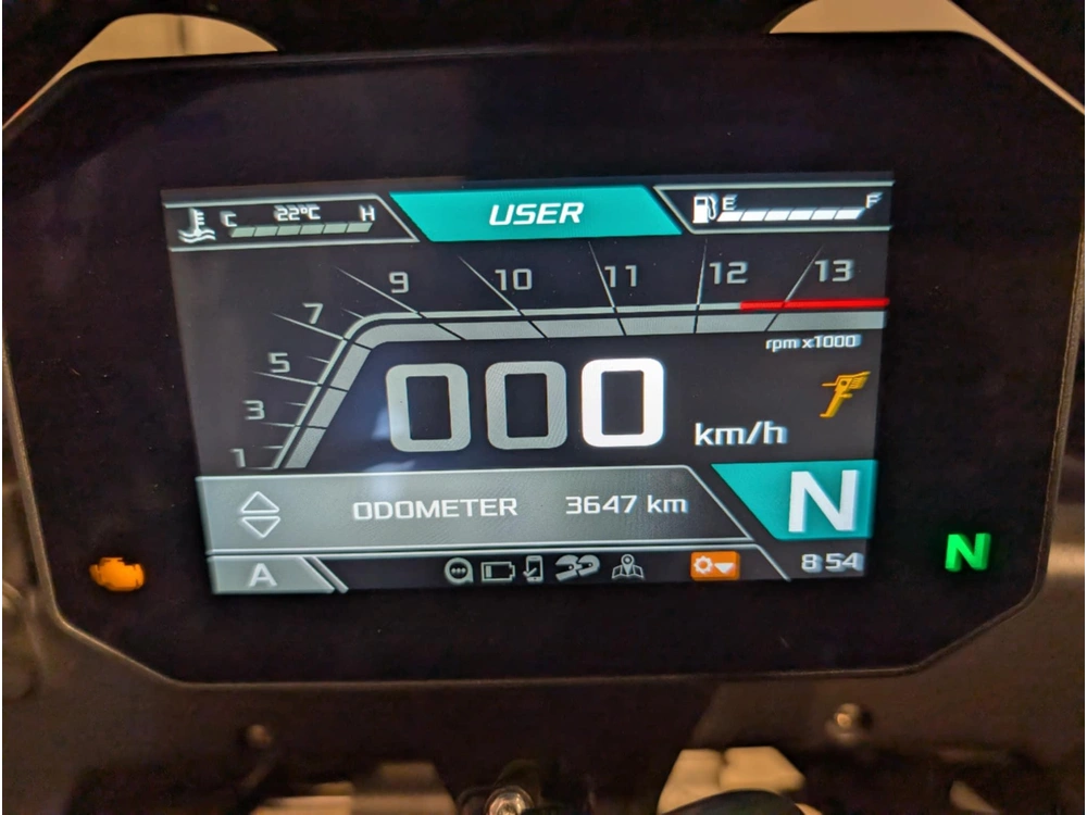 Aprilia 1100 Tuono Factory 2023 alt