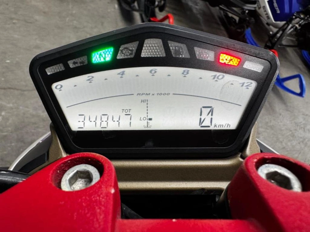 Ducati Streetfighter S1098 2010 alt