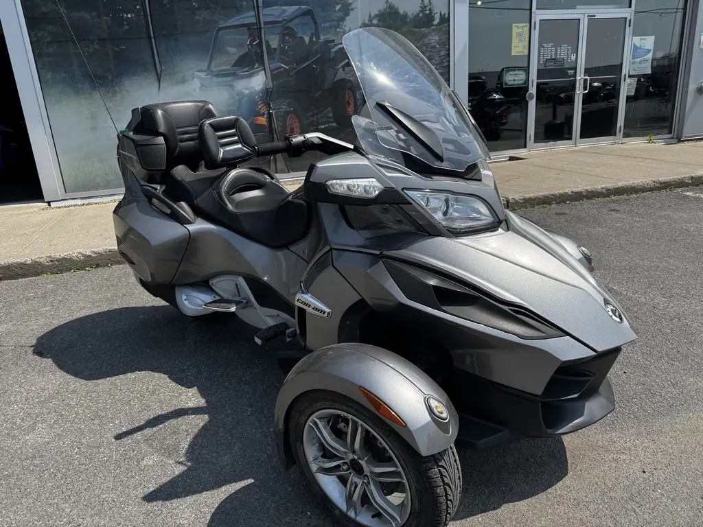 Can-Am SPYDER RT 2011