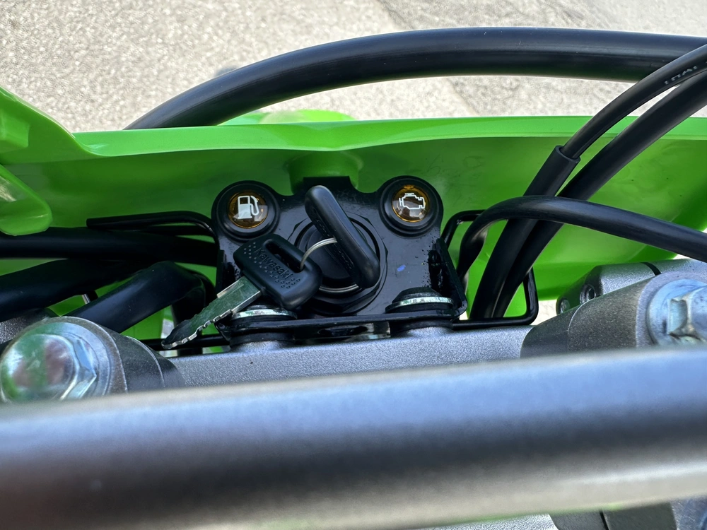 2025 Kawasaki Klx 230r S alt