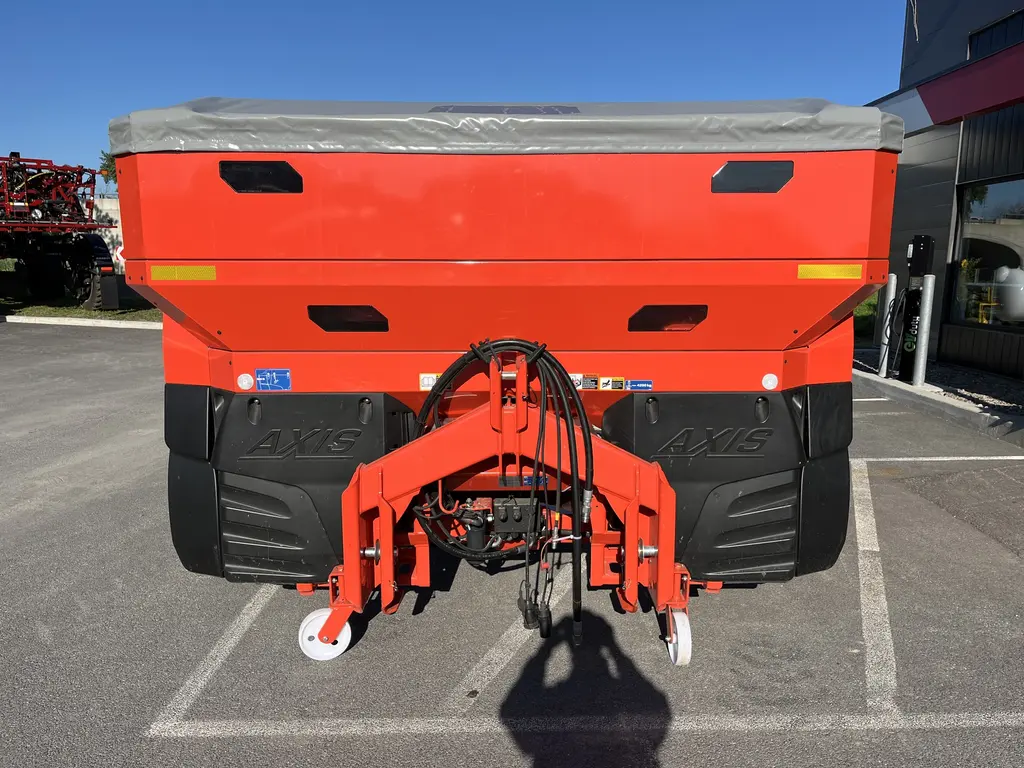 2025 Kuhn AXIS 50.2 H-EMC W