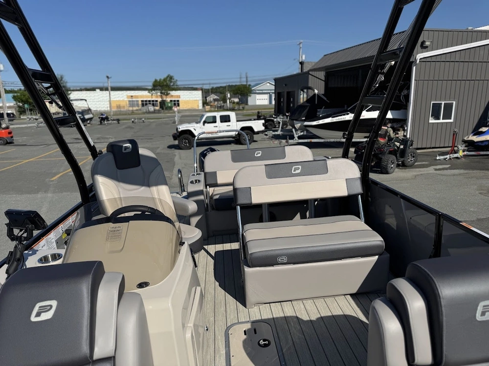 2025 Princecraft Quorum 23rl alt