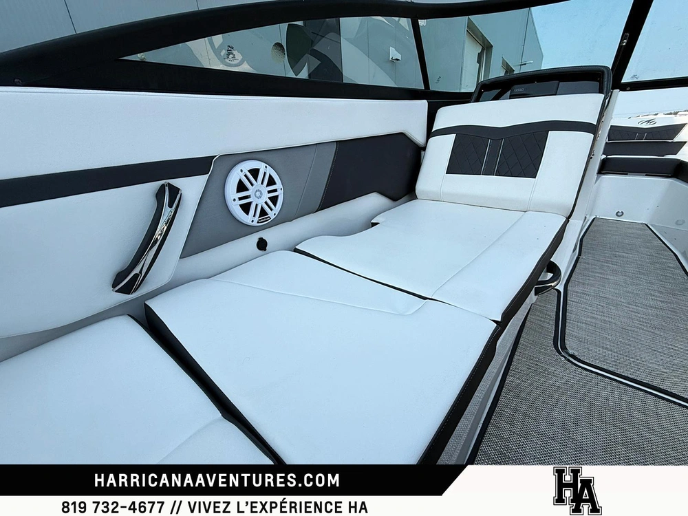 Monterey Boats M22 2022 alt