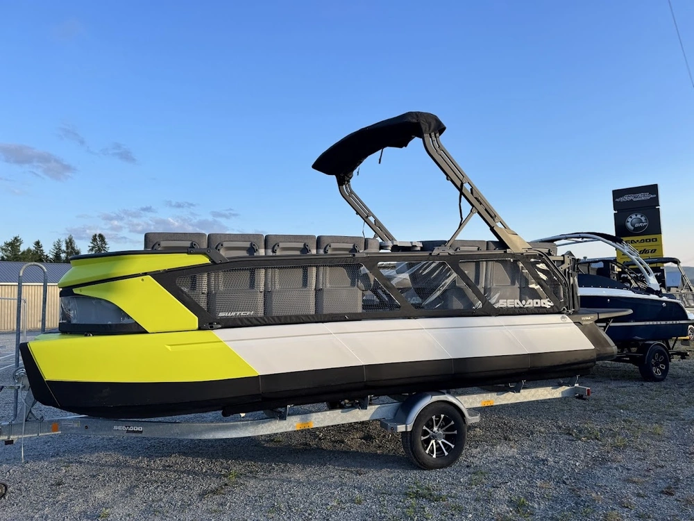 2024 Sea-doo Switch Cruise 21' 230hp alt